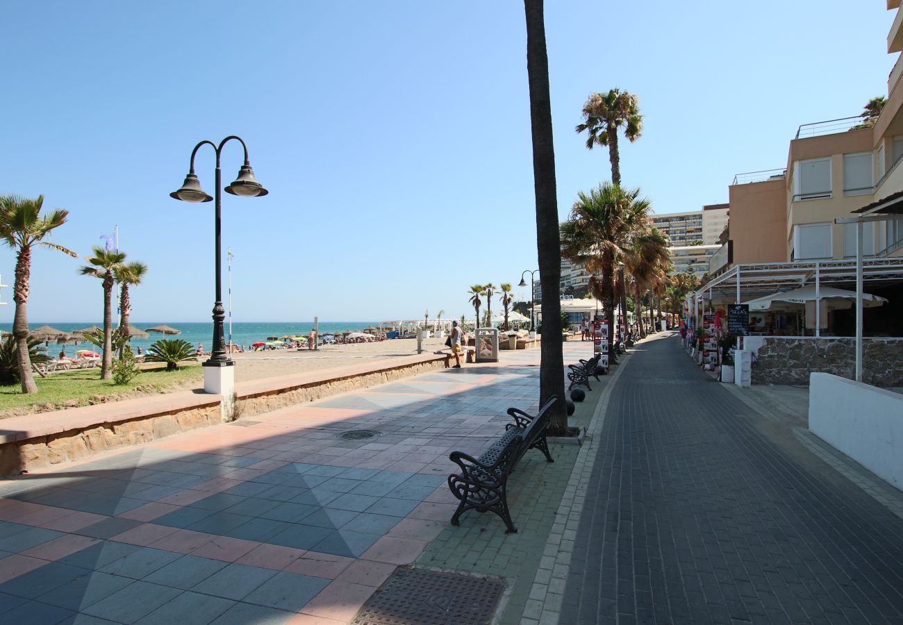 Apartamento en Torremolinos - TESS Apartamento Frontbeach La Roca Chica